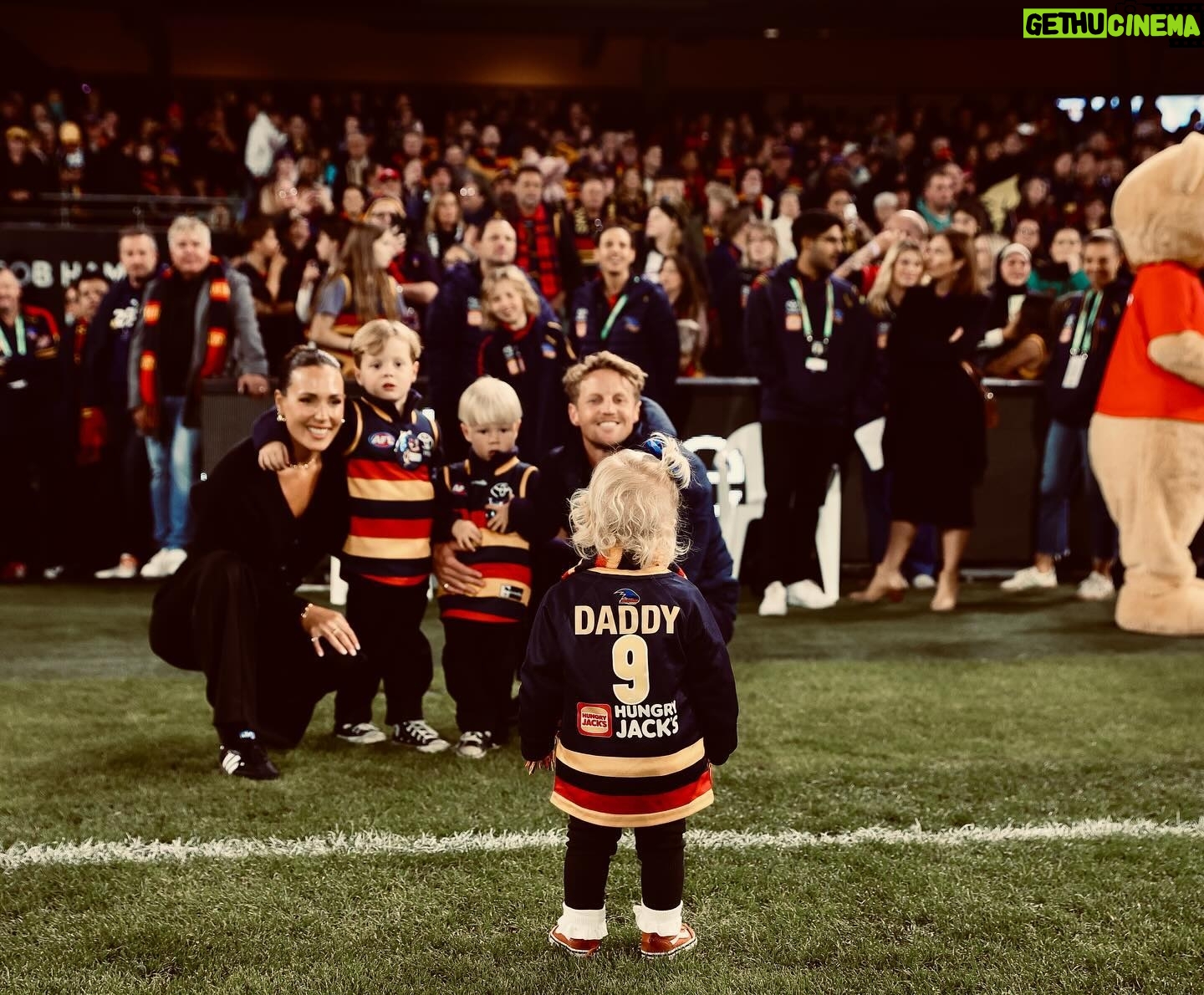 Rory Sloane - 11.9K Likes - Geeeeeeeeeeee…. Big week… Lots of love shared… Thank you everyone for making this week unforgettable!!
I love you all ❤️💛💙