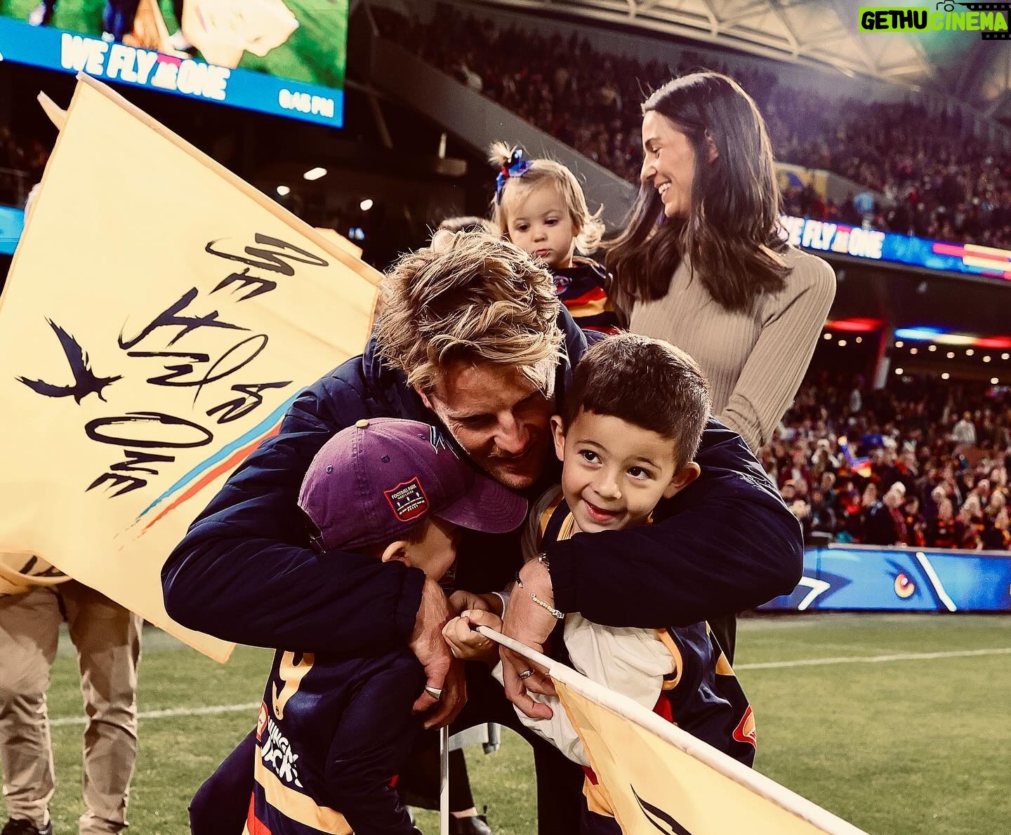 Rory Sloane - 11.9K Likes - Geeeeeeeeeeee…. Big week… Lots of love shared… Thank you everyone for making this week unforgettable!!
I love you all ❤️💛💙