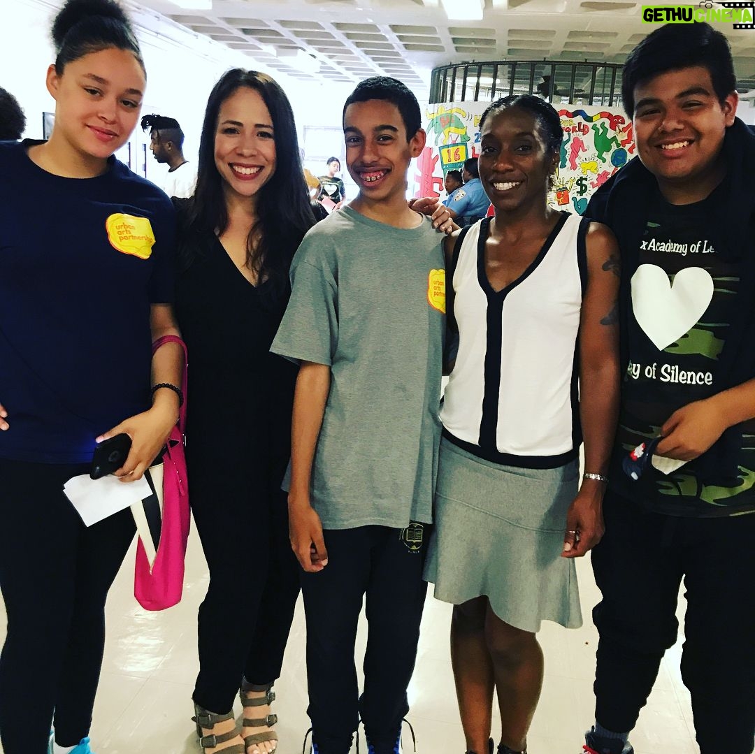 Rosal Colon - 1.4K Likes - Today was truly inspiring . Thank you to the wonderful students and staff @urbanartsorg and to the #BronxAcademyOfLetters for having me today as a guest story teller in their #StoryStudio series . I got to hear some incredible middle school kids get on that stage and share their story and I was lucky enough to get to share my own about what it means to me to be #nuyorican. Even luckier to get to share some laughs and hugs with the kids after . Gotta love the Bronx always. Big thank you to #LidiaRamirez for taking such good care of me . The future was in that auditorium today . #proudbxgirl #proudboricua #what’syourstory
