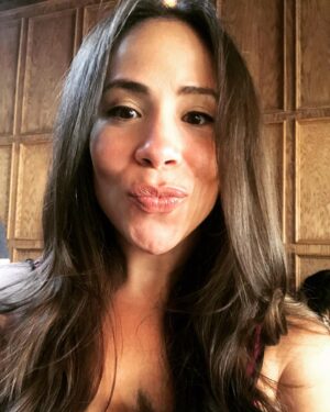 Rosal Colon Instagram - I kissy face you on this glorious spring day ☀️ let’s get iiiit 💪🏼❤️