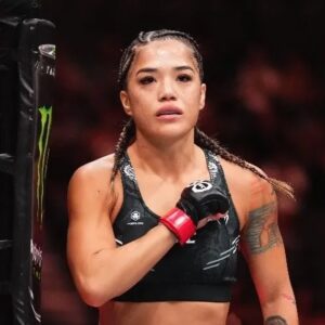 Rose Namajunas Instagram - Tracy Cortez replaces Maycee Barber in the #UFCDenver main event vs. Rose Namajunas

🔗 FULL STORY IN BIO