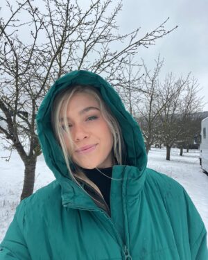 Rose Reid Instagram - budapest.jpg 📷 caption inspired by @imbrettcooper