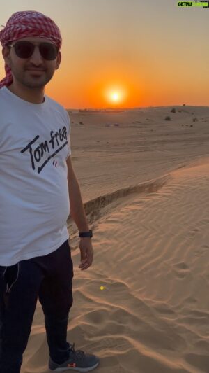 Roshdi Sarraj Instagram - #sunset #dubai #desert #music #arab #reels