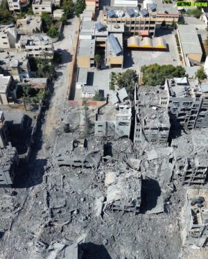 Roshdi Sarraj Instagram - Horrific scenes of the destruction of civilians houses were targeted by the Israeli occupation in Gaza

#gazaunderattack