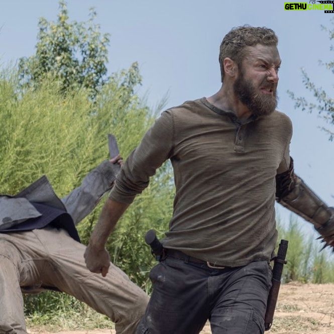 Ross Marquand - 33.6K Likes - #mood going into tonight's episode... ā¢
ā¢
ā¢
#twd @amcthewalkingdead