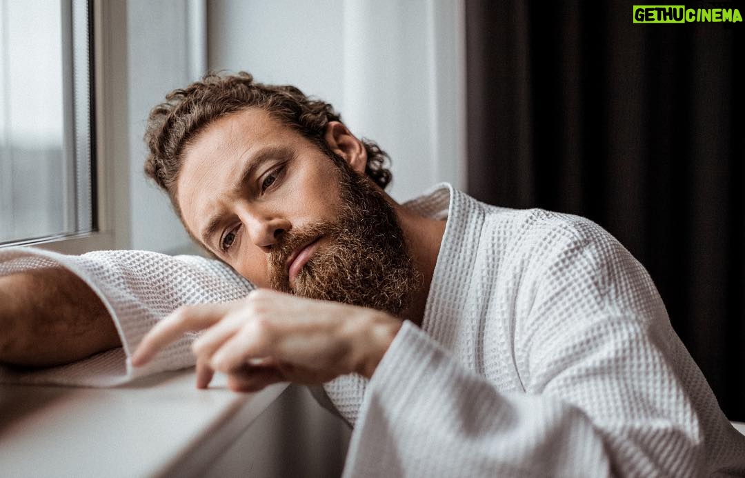 Ross Marquand - 33.6K Likes - waiting for tonight's episode of #TWD all like... š· @gintare.anti