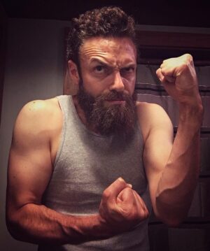 Ross Marquand Instagram - My apologies, @ogg_steven - I just saw your #USO #Flex4Forces challenge! I shall now pass the torch and nominate @houseofvenskus, @kerry_cahill, @cudlitz and @traynorland!