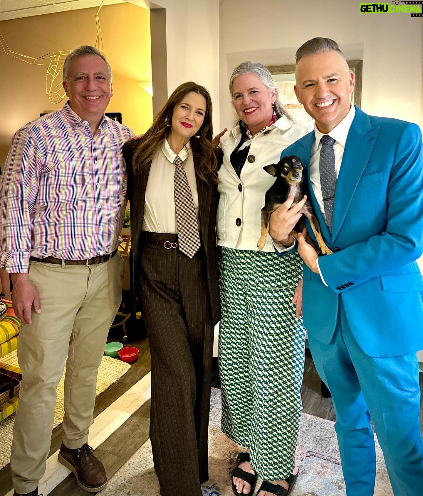 Ross Mathews - 4K Likes - My Aunt Jill & Uncle Jon remember me telling them that I wanted to be a talk show host when I was like 7 years old (true story), so it was extra exciting for me yesterday when they came to be in the audience at @TheDrewBarrymoreShow! 🥰❤️🥰 LOVE THEM!!!
