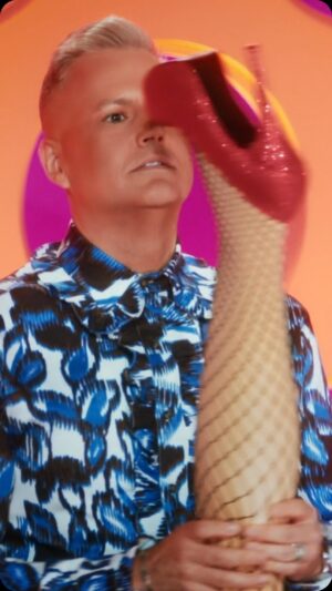 Ross Mathews Instagram - Is something burning?
The queens turn smoking hot
firefighters into glamazons on an all-new #AllStars9 - now streaming on @paramountplus! 🔥 (My wardrobe, as always, is my #RossXRoss collab with @themayerofficial - link in bio to shop the collection!)