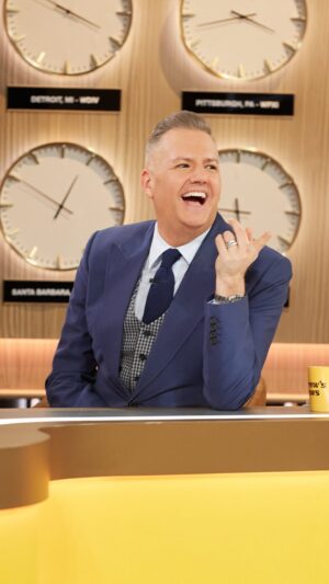 Ross Mathews Instagram - @helloross gets called “ma’am” when he goes through the drive-thru 😂