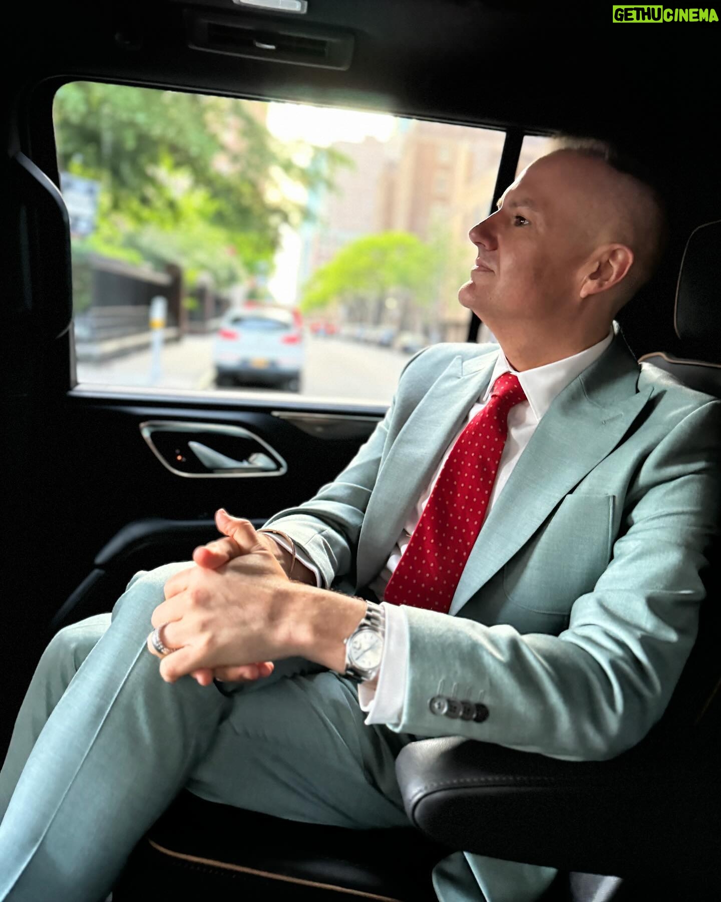 Ross Mathews - 4.2K Likes - Headed to present at the @ParamountPlus upfronts! So honored to represent @TheDrewBarrymoreShow & @RuPaulsDragRace and thank our phenomenal sponsors who make it all happen! 🥰 I love the television business & I’m so grateful to be a part of it for nearly 23 years (& counting)! 📺