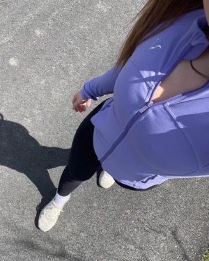 Roxanne St-Onge Instagram - Life lately✨

Découvrir une nouvelle passion pour la course 🏃🏼‍♀️
Prendre plus de vitamine D 🌞
Passer du temps de qualité avec les personnes que j’aime. 🥰
Avoir des habitudes de vie saines 🥦
Faire du yoga avec des petits chiens🐕