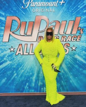 Roxxxy Andrews Instagram - It’s the NYC PREMIERE!!! Rupauls Drag Race Allstars 9! Starts May 17! With the bestie @gettystherealme wearing head to toe @balenciaga @demnagram corset by @theladyhyde and stoned by @staystoned hair color by @allaboutcarbon @rupaulsdragrace @worldofwonder @rupaulofficial @paramountplus