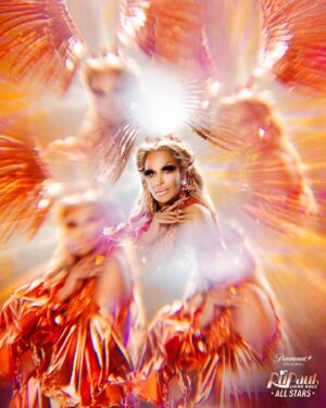 Roxxxy Andrews Instagram - You can’t read the doll! 💅 @roxxxyandrews is here to make it clear when #AllStars9 starts streaming – MAY 17 on @paramountplus! 👠
