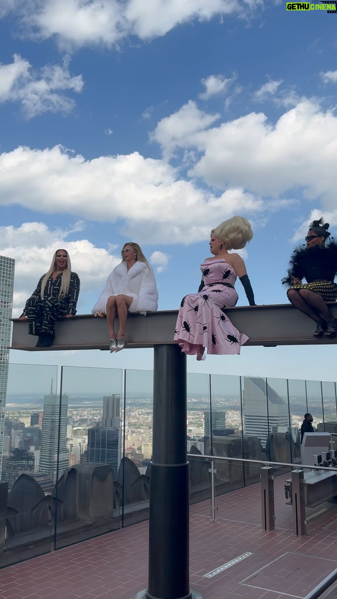 Roxxxy Andrews - 37.2K Likes - New York City! You can’t read the DOLLS! @vanessavanjie @plastiquetiara @ninawest