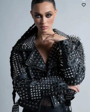 Roxxxy Andrews Instagram - A lot of you have asked so here’s my jacket!! It’s @azaleawangofficial for @shopakira moto jacket! I love this jacket so comfy!