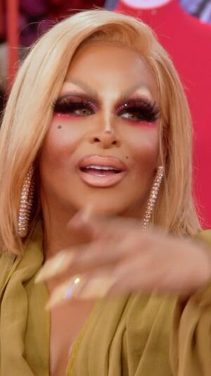 Roxxxy Andrews Instagram - Goodbye ruby snippers! Thank god!!!! ✂️💥 Watch what happens this FRIDAY on #AllStars9 — streaming on @paramountplus!