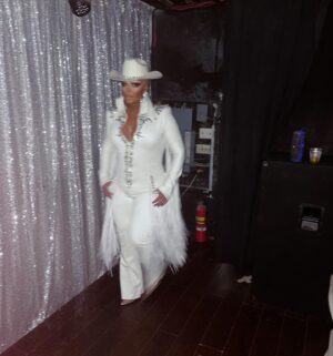 Roxxxy Andrews Instagram - This ain’t TEXAS!! Outfit by me hat by @lackofcoloraus #texasholdem @beyonce @mstinaknowles @rokaelbeauty 🤠🤠🤠