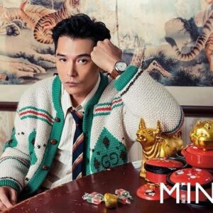 Roy Chiu Instagram - #明潮雜誌2月號
#MINT
#化妝｜鄭銘/Tank 
#髮型｜小隆DRIVEN．BY