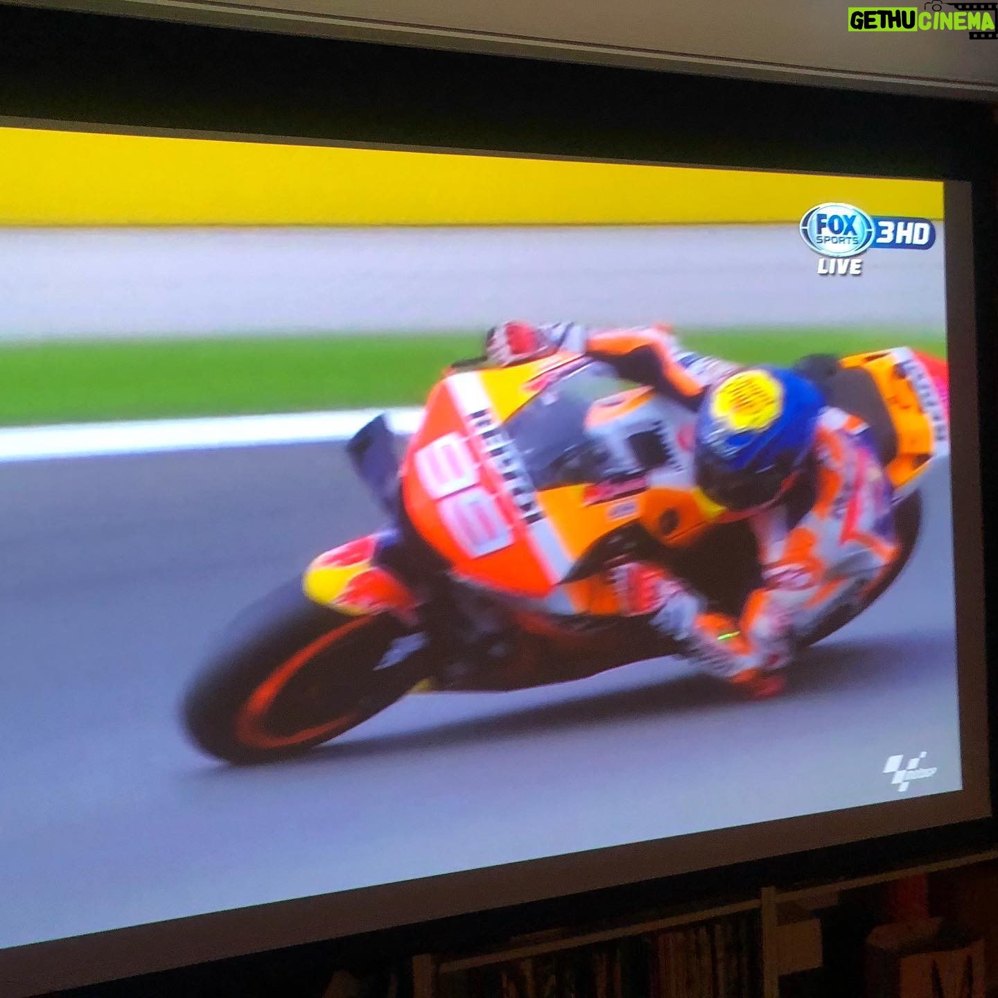 Roy Chiu - 5.9K Likes - Gracias por aparecer
#Jorge Lorenzo
#Gracias