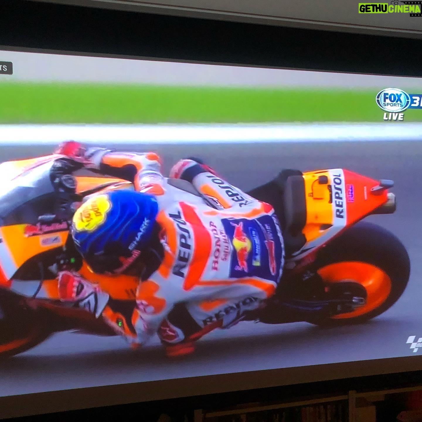 Roy Chiu - 5.9K Likes - Gracias por aparecer
#Jorge Lorenzo
#Gracias