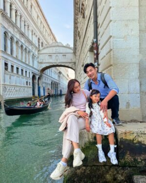 Ruangsak Loychusak Instagram - สุขสันต์วันครอบครัว 14 เม.ย 2024 

#itaytrip2024🇮🇹