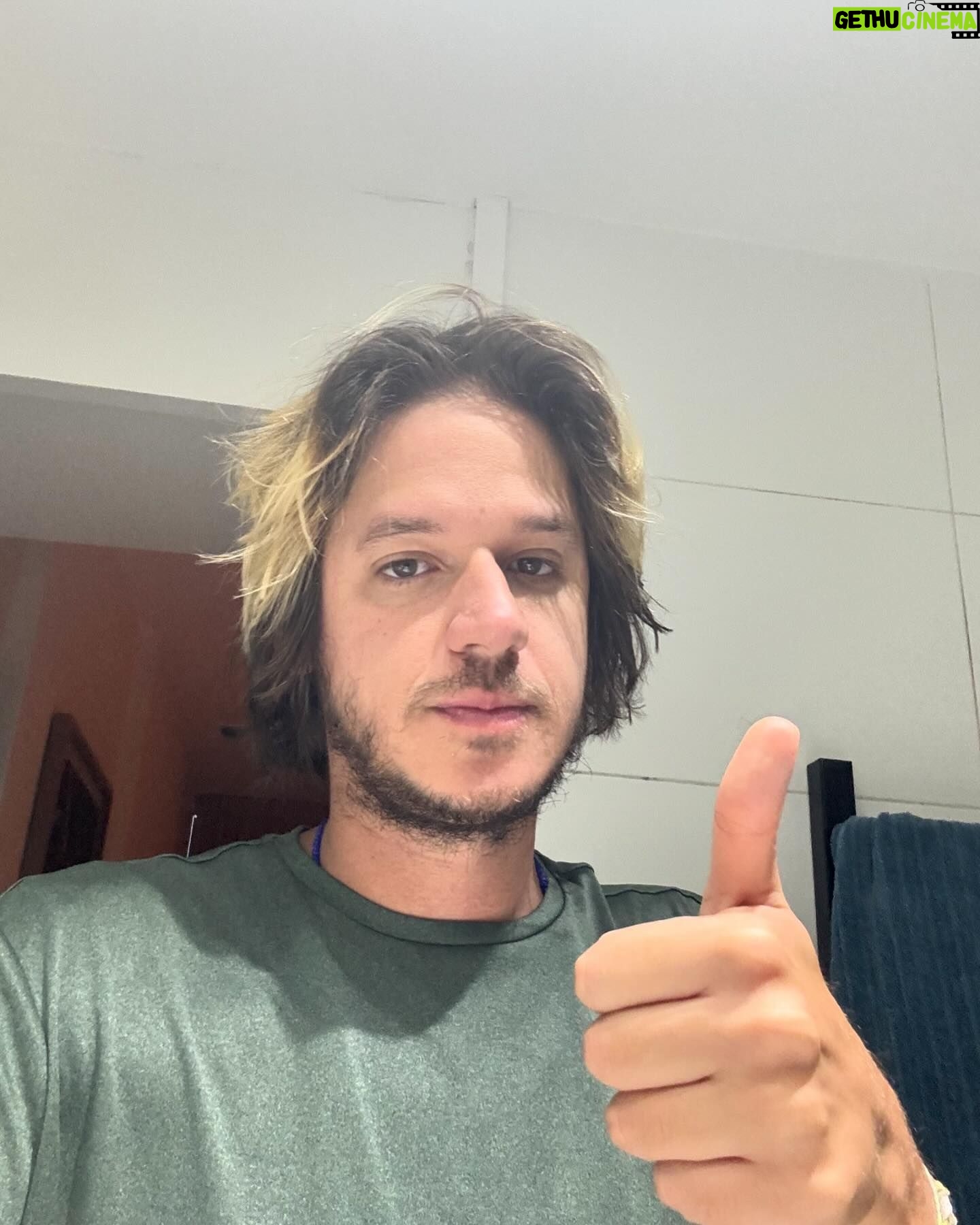Rubel - 20.5K Likes - Hoje é o meu aniversário. Aguardo aquelas mensagens de amor pra fazer um carentão feliz.