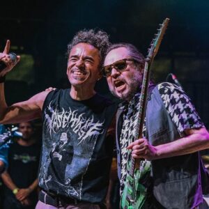 Rubén Albarrán Instagram - Subsistiremos como recuerdo en los demás, por mientras se conviertan en recuerdo a su vez… buen camino mi querido Lino… 🙌🏼 
.
.
.
📸 @volando__alto
