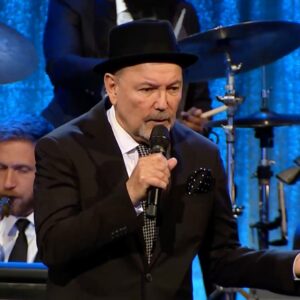 Rubén Blades Instagram - El miércoles 17 de abril, tuve el honor de participar en la "GALA: Celebrating Tony Bennett" en el Rose Theater at Lincoln Center, New York, con la @jalcnyc Jazz at Lincoln Center Orchestra with Wynton Marsalis, junto a numerosos artistas invitados. 
El concierto se puede disfrutar a través de link del Jazz at Lincoln Center jazzlive.com antes de que expire online (código de descuento: GALA30)