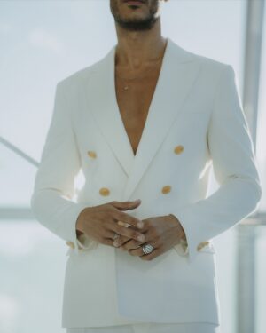 Rúben Rua Instagram - a love letter to this suit ♡