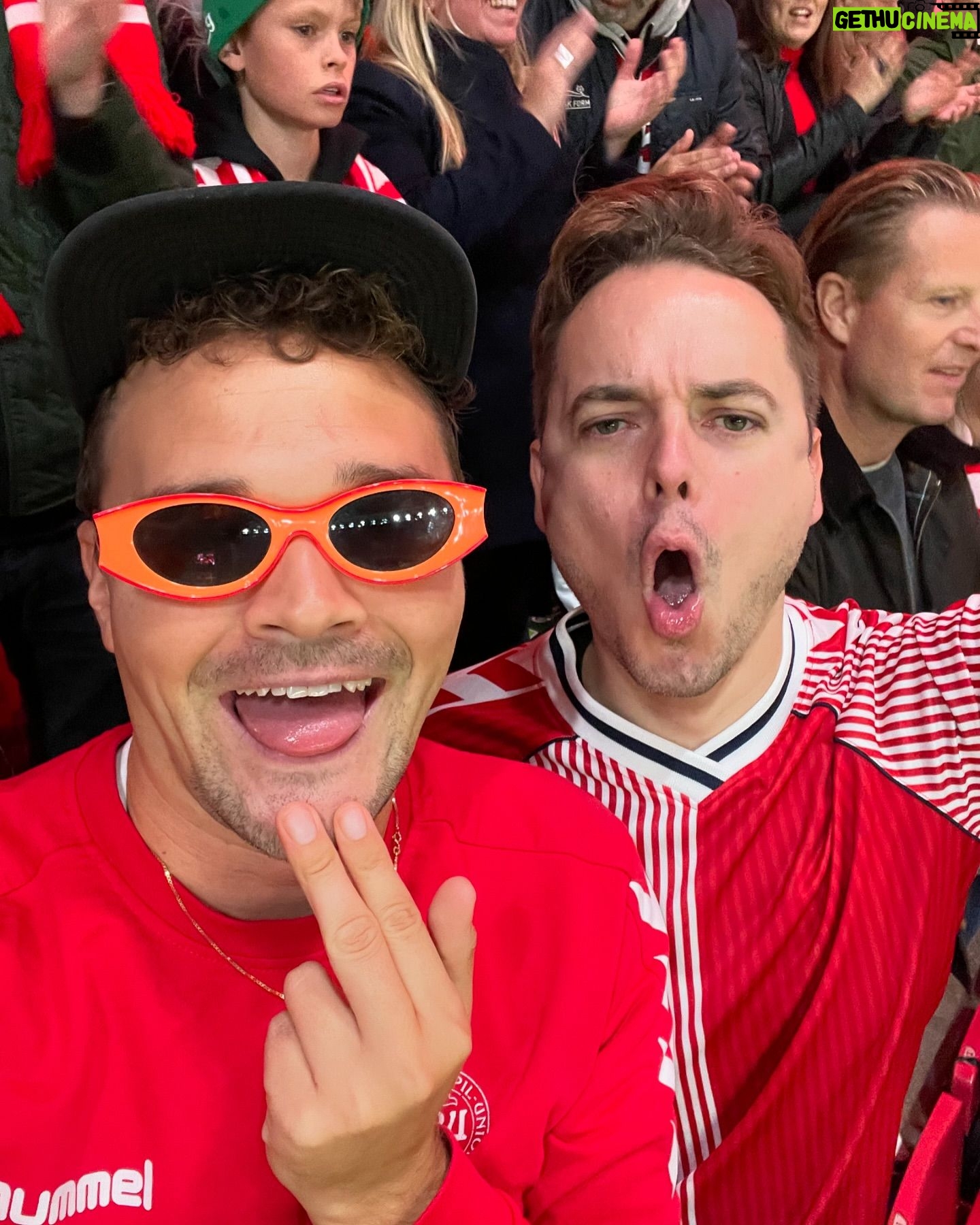 Ruben Søltoft - 9.3K Likes - de næste par uger kan I finde rubber roligan i deutschland, hvor jeg skal heppe på de danske gutter! LESSS GOO!!!