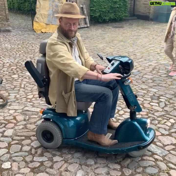Ruben Søltoft - 11.7K Likes - ny sæson af minkavlerne på tv2 play! på slide 8 kan I se, hvad jeg synes om at ✨være med✨