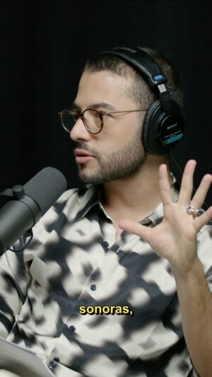 Rui Maria Pêgo Instagram - As memórias emocionais, como um som ou um cheiro que nos recorda a infância, ficam todas alojadas na mesma zona do cérebro? Conheça a explicação da neurocientista Luísa Lopes neste vídeo.

«A memória somos nós» é o mais recente episódio da dupla de ciência deste [IN] Pertinente. Já disponível nas plataformas habituais de podcast (link na bio)

#in_pertinentepodcast #ciencia #cerebro #memoria