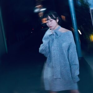 Rui Tanabe Instagram - 最近はカメラとかオシャレアイテムに夢中です。

みんなの今、夢中な事。
よかったら教えて下さい📷

#photo #makeup #mmeeme
