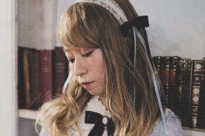 Rui Tanabe Instagram - 不思議の国のアリス🐇

3月10日(日)
声優グランプリさんのイベントに出演させて頂きます！
ぜひぜひ遊びに来て下さい🫖

#makeup #coordinate
#leicaq3