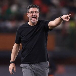 Rui Vitória Instagram - 🇪🇬⚽ 𝐓𝐡𝐚𝐧𝐤 𝐲𝐨𝐮, 𝐄𝐠𝐲𝐩𝐭

By decision of the EFA, my cycle as the national team coach of Egypt has come to an end.

Now that a few days have passed since the official announcement, and after a period of reflection, I can say that I leave after 19 months, 18 games, with only one loss, and with a nomination for the best national team coach in the world.

What do these numbers mean? They mean that we have dedicated ourselves to building a solid foundation for the present and future of Egyptian football, facing several challenges with determination and an unwavering focus on excellence.

The four-year contract I signed was intended, as was publicly known, for the groundwork of preparing and renewing the team for the 2026 World Cup. We are at the beginning of 2024.

I arrived at a challenging time, with the goal of changing the situation of the national team, absent from the last World Cup and in the last place of qualification for the CAN. Our qualification, and subsequent results, are a testament to the ability to overcome challenges and the quality of the work developed.

Obviously, we were not satisfied with the elimination by penalties in the last CAN. But we know the adversities we faced, about which I may speak later.

I thank my technical team, the staff, and especially the players, whose commitment and passion were essential. To the fans and the people of Egypt, my deep thanks for the constant support.

This experience has enriched me professionally and personally, and leaves me convinced, as I have always said, that the future of Egyptian football can be, if everyone so desires, promising. 

Thank you, Egypt, for this memorable journey.