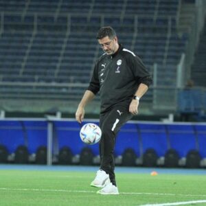 Rui Vitória Instagram - Today, I celebrate one year of service with this incredible team. 🇪🇬
I was warmly welcomed by the players and the passionate 120 million Egyptians.
It has been extremely rewarding to coach this group of players and be involved in the evolution of Egyptian football. This country has become a second home to me, and being the National Coach fills me with pride!

Thank you to all the players, coaching staff, officials, fans, and everyone who is part of this journey.

Hoje, celebro um ano ao serviço desta incrível seleção. 🇪🇬
Fui recebido de braços abertos pelos jogadores e pelos apaixonados 120 milhões de egípcios. 
Tem sido bastante gratificante treinar este conjunto de jogadores e estar envolvido na evolução do futebol egípcio. 
Este país tornou-se uma segunda casa para mim e ser o Selecionador Nacional enche-me de orgulho!

Obrigado a todos os jogadores, equipa técnica, dirigentes, adeptos e a cada pessoa que faz parte desta jornada

اليوم ، أحتفل بسنة واحدة من الخدمة مع هذا الفريق الرائع. 🇪🇬

لقد تم الترحيب بي بشغف  من قبل اللاعبين والشغوفين البالغ عددهم 120 مليون مصري.

لقد كان من المجزي للغاية تدريب هذه المجموعة من اللاعبين والمشاركة في تطور كرة القدم المصرية. أصبحت هذه الدولة موطنًا ثانيًا لي ، وكوني المدرب الوطني يملأني بالفخر!

شكراً لجميع اللاعبين والجهاز الفني والمسؤولين والمشجعين وكل من شارك في هذه الرحلة
