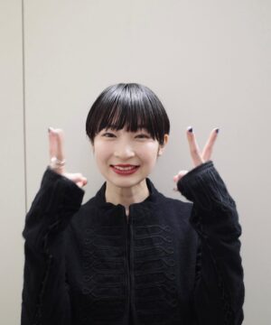 Ruka Ishikawa Instagram - hairmake @yumiiii16m 
styling @_yosuke_shoji_ 
#このハンバーガーピクルス忘れてる