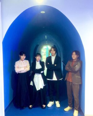 Ruka Ishikawa Instagram - 木村聡志監督作品『このハンバーガー、ピクルス忘れてる 。』初日舞台挨拶にお越しくださった方々、ありがとうございました＾＾🍔

満席の劇場の中、話すのはやはり緊張しますね。
とっても嬉しいのですが。

武蔵野館での上映は、映画『うみべの女の子』ぶりでした。
あの時武蔵野館で上映できたことがとても嬉しくて、またここに戻って来たいな〜と思っていたことを思い出しました。イレギュラーというか1週間限定ではありますが、また武蔵野館で舞台挨拶や上映できていることが夢のようで昨日舞台挨拶をしてもまだ実感がないのです。笑

そして舞台挨拶で大切なこと言い忘れましたが、
わたしもこの映画が大好きです。
特にタイトルがとても好きです。🍔

映画『このハンバーガー、ピクルス忘れてる。』
新宿武蔵野館、アップリンク吉祥寺での
1週間限定上映ですので、この機会に是非是非劇場でご覧ください！

hairmake @yumiiii16m 
styling @_yosuke_shoji_ 
素敵なヘアメイクとスタイリングをありがとう☺️💐

4枚目、なっちゃん役の双葉ちゃんが一緒に写真撮ってくれました！📷

#木村聡志 
#平井亜門 
#森ふた葉　
#まるぴ　
#中島歩　
#石川瑠華
(敬称略)