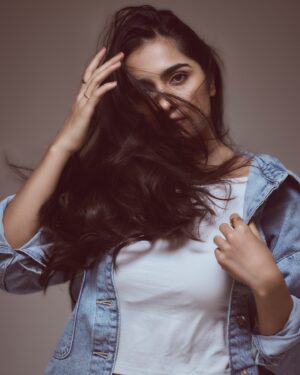 Rukmini Vasanth Instagram - 🪩🩶
Photographer: @sandeep.mv 
MUA and styling: @indiravisage 
Location: @_sunburstt_