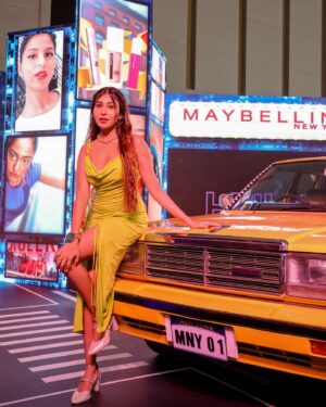 Ruma Sharma Instagram - Glamorous by nature, stylish by choice 💖
sparkling glamorous night with @flipkart X @maybelline_ind 
.
.
#glamupfest2024 #maybellineglam #flipkartglamup #glamupnight #flipkartglamupsale #onlyonflipkart #biggestbeautysale #makeupandbeauty #rumasharma #fashionevent #mumbaievent #mumbaifashionblogger