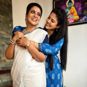 Rupa Sri Instagram - Glad to have shared screen space with her 😘 @rupasree01 ❤️ Such a humble, honest and lovely human being 🌺

#Chandrakantham #Asiamet