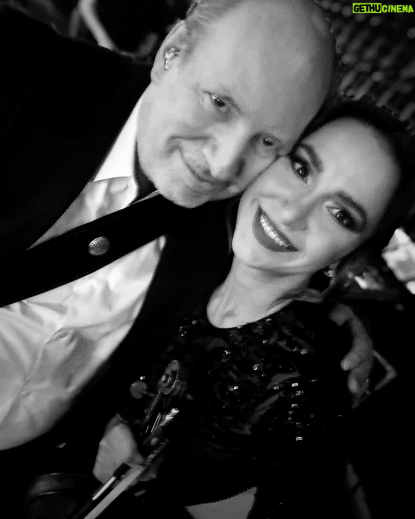 Rusanda Panfili - 2.9K Likes - So incredibly happy to be your friend and to share such moments on stage 🫶
@hanszimmer 🫶
Bye bye Dubai, you gave us again moments to treasure forever