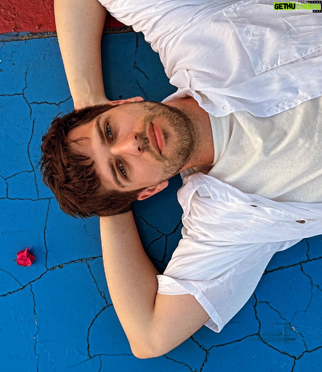 Ruslan Vikhlyantsev - 21.2K Likes - Был в Тайланде, сейчас уже на съёмках в другой стране