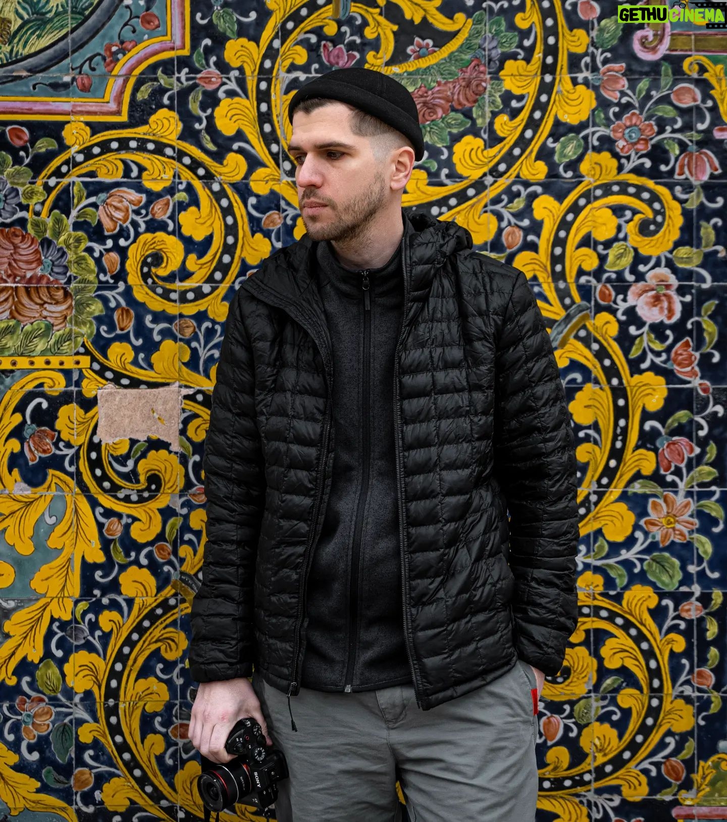Ruslan Vikhlyantsev - 19K Likes - Не успел начать работать, а уже устал