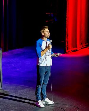 Russell Howard Instagram - Thanks Chicago! That was awesome! Such a fantastic crowd. See you soon #pugs #choakedoutbyjesus #nickleback
