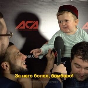 Rustam Kerimov Instagram - Хасбулла🦁зажег этот вечер,говорит все очень бомбово 😅 Дал интервью Арслану Доциеву после победы.
Поговорили о том, почему я вновь вернулся в лигу АСА.
О том, как меня мотивируют фанаты и хейтеры))
О приезде ХАСБИКА на мой поединок. 
Кто мне помогал готовится и кто меня подготавливал к этому поединку.
О всем моих дальнейших планах.
_
Полная версия по ссылке в сторис или на Youtube-канале 
OBZOR.PRESS