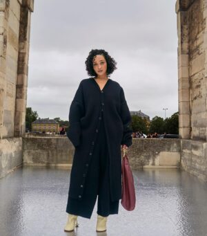 Ruth Negga Instagram - Sculpture by Lynda Benglis at Loewe SS24 womenswear fashion show

Thank you Johnathan and The lovely lovely LOEWE team for a fabulous Paris jaunt 💋

I couldn’t find Socrates le chat for a kitty chat at le Bristol but probs better off considering me threads…

A la prochaine!