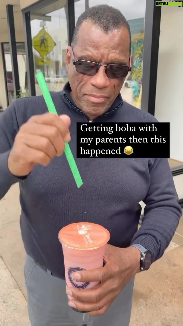 Ryan Alexander Holmes - 135.5K Likes - do u have the same humor as my pops?
.
.
.
#dadjokes #mixedfamily #blasianfamily #mixed #blasian #asianmom #blackdads #boba #bobatea