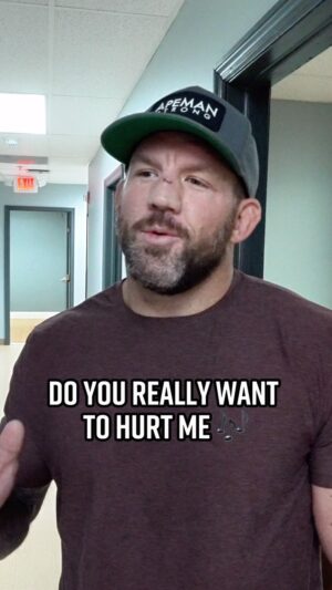 Ryan Bader Instagram - @ryanbader’s got jokes for @renan_problema_mma with this walkout song 😂 #PFLvsBellator